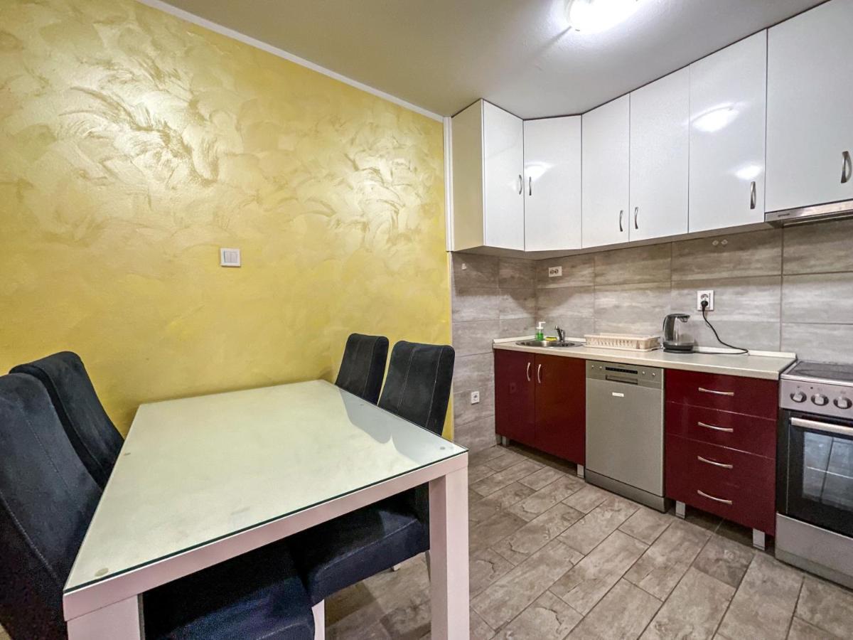 Nikki'S Apartment ポドゴリツァ エクステリア 写真