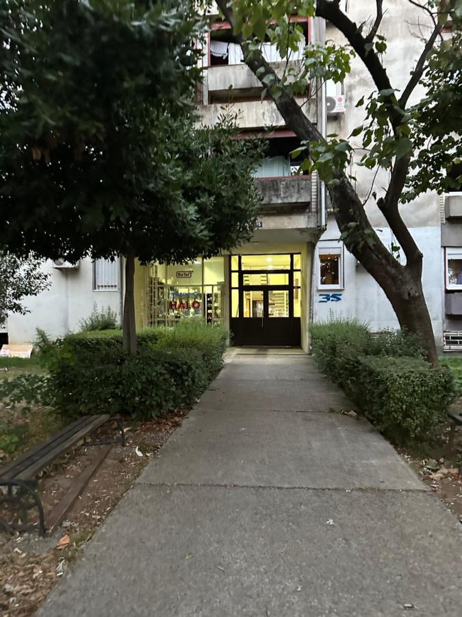 Nikki'S Apartment ポドゴリツァ エクステリア 写真